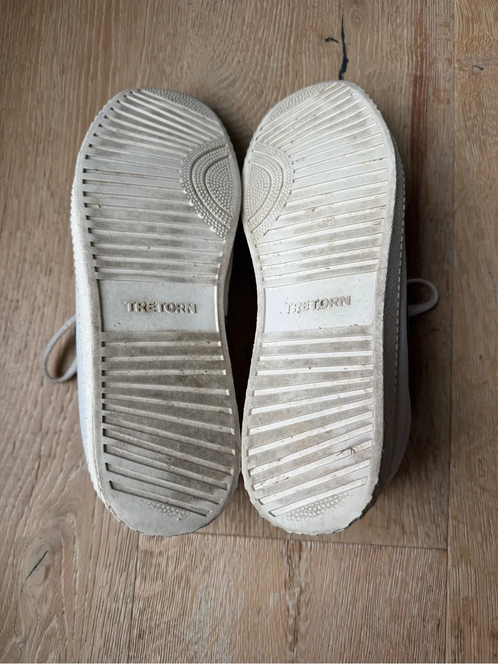 Reform Classic White Leather sneakers sz 10 women’s Price Firm!